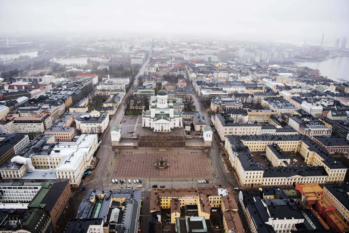 Ilmakuvassa on Helsingin Senaatintori toukokuussa 2021.