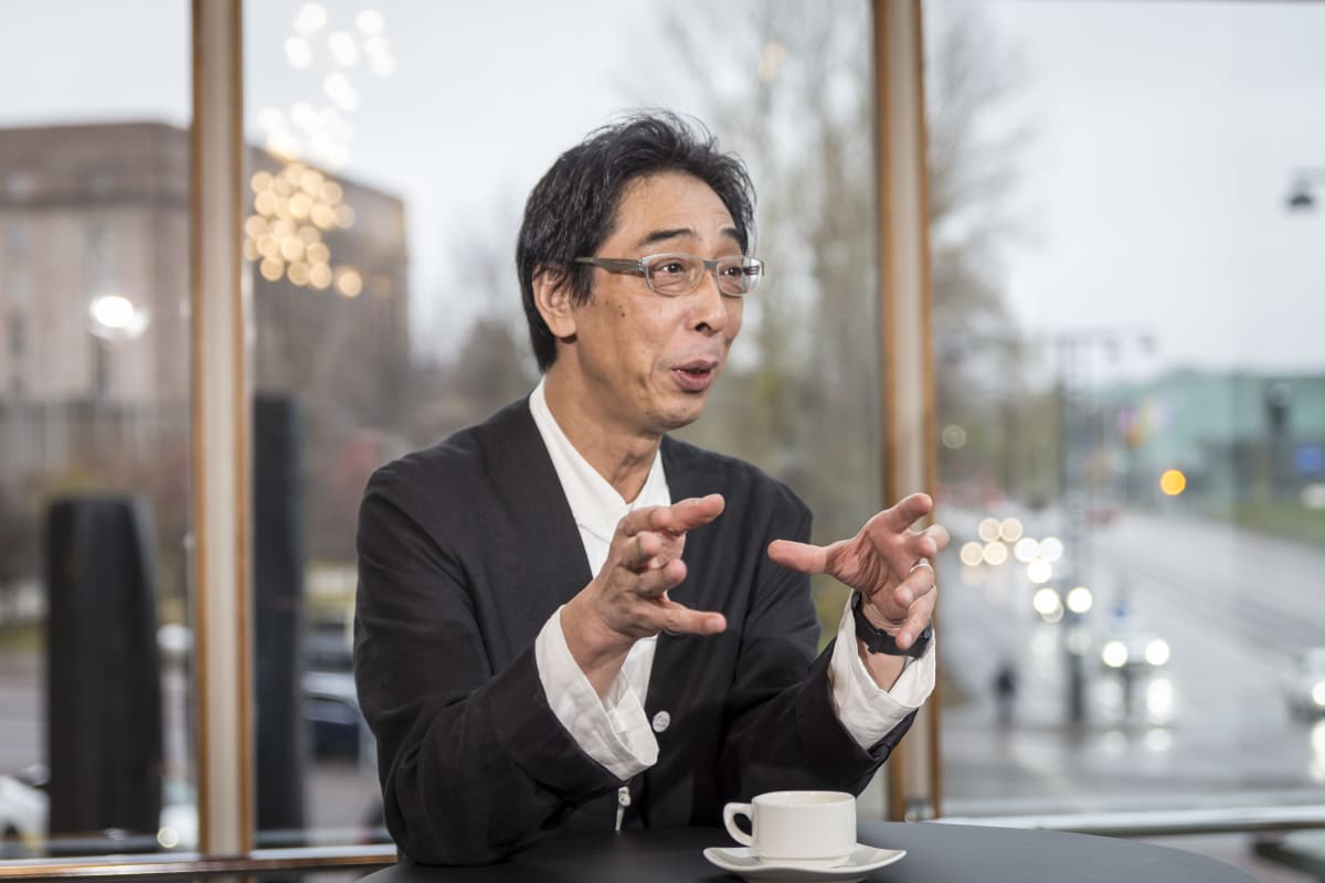 Masaaki Kanai , muji pääjohtaja  lasipalatsissa