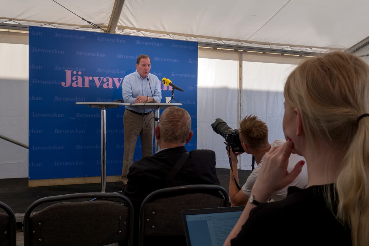 Ruotsin pääministeri Stefan Löfven maahanmuuttajien järjestämässä Järvaveckan-tapahtumassa kesäkuussa 2019.