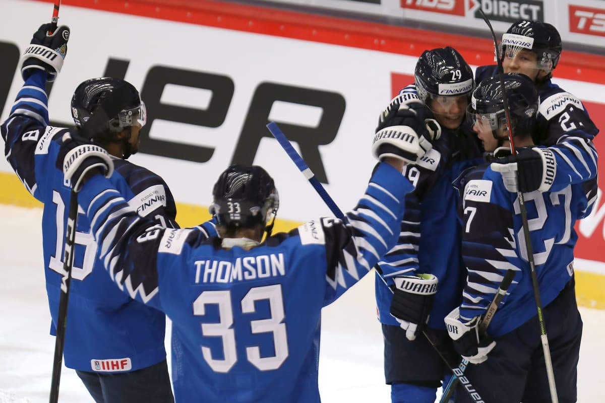 Suomi kohtaa tänään nuorten MM-välierässä Kanadan – veikkaa avausmaalin  tekijää ja voit voittaa Leijonien pelipaidan!