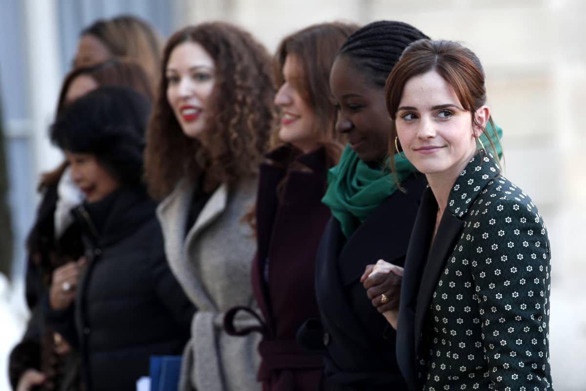 YK:n hyväntahdonlähettiläs Emma Watson sukupuolten tasa-arvoa edistävässä tapaamisessa Pariisissa helmikuussa 2019. 