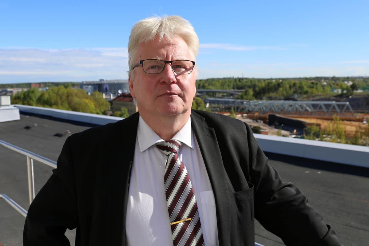 Helsingin poliisilaitoksen apulaispoliisipäällikkö Heikki Kopperoinen