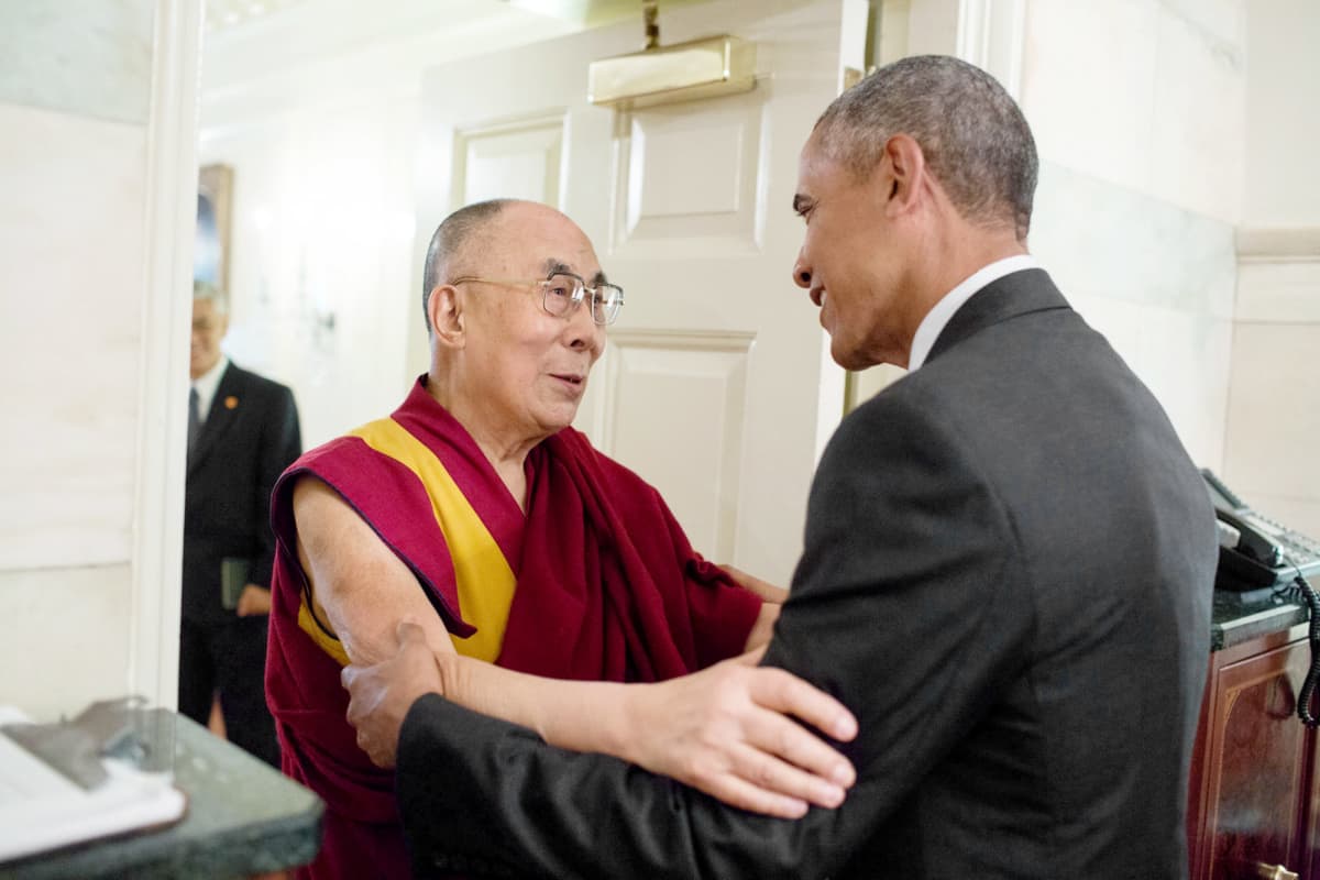 Dalai Lama ja Barack Obama tapaavat Valkoisessa talossa.