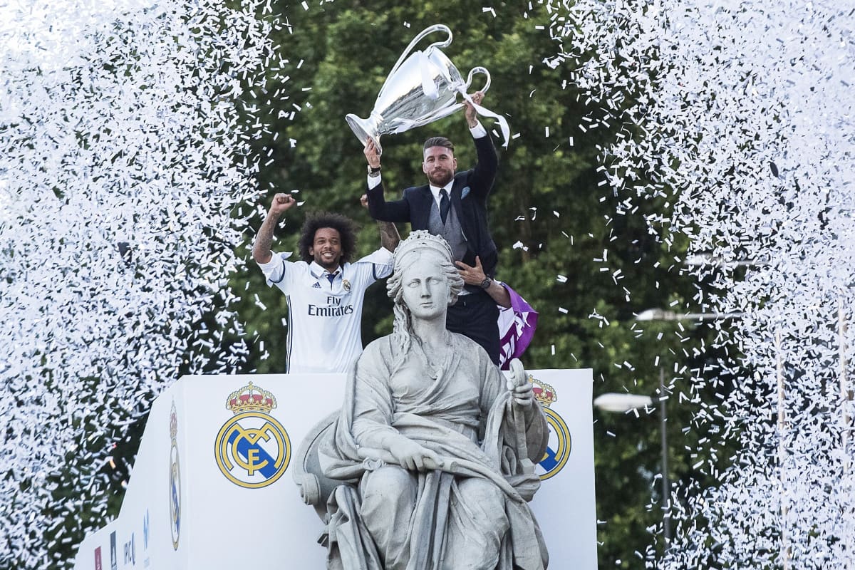 Real Madrid juhlii Cibeles aukiolla.