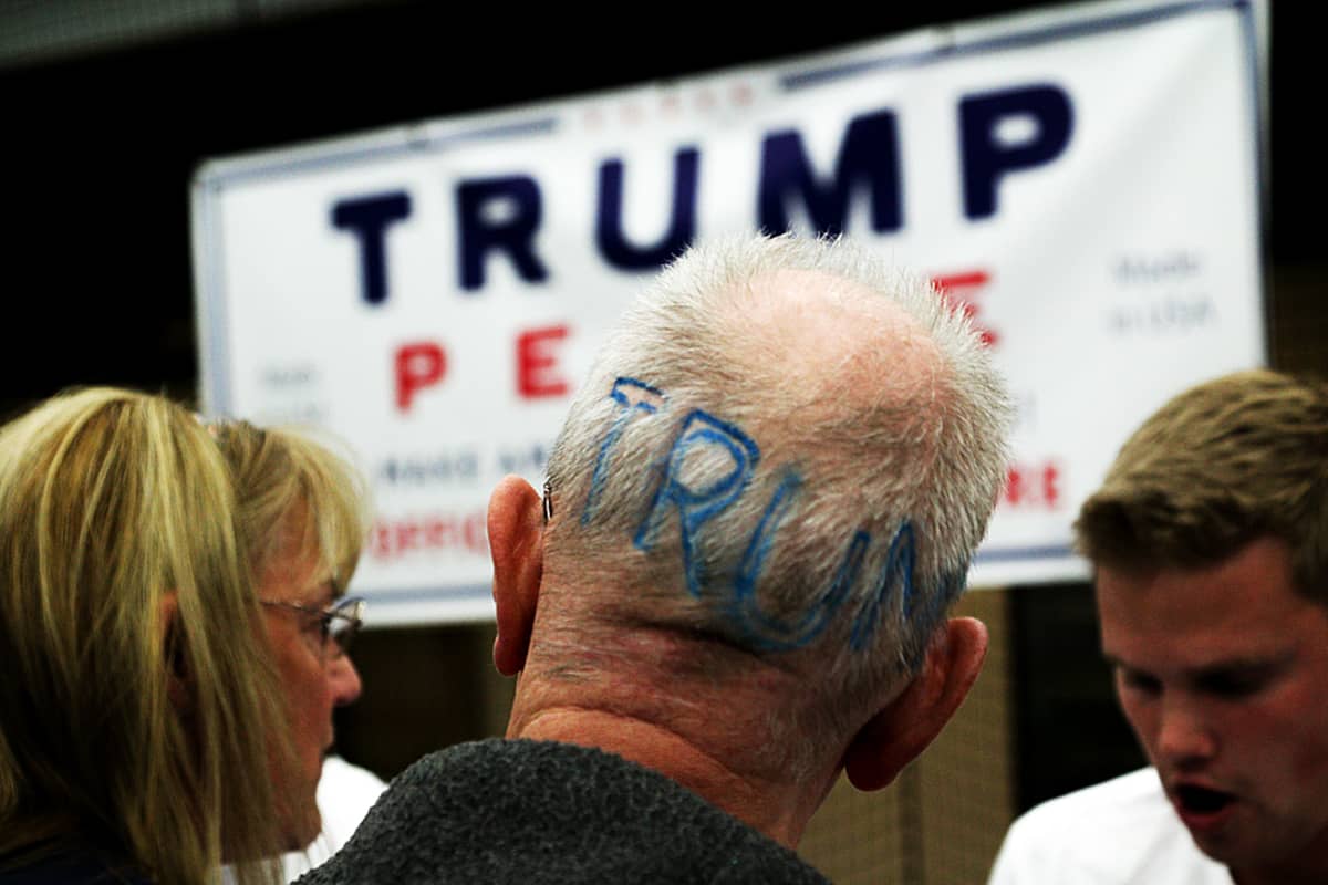 Donald Trumpin kannattajia Manheimin pikkukaupungissa Pennsylvaniassa.