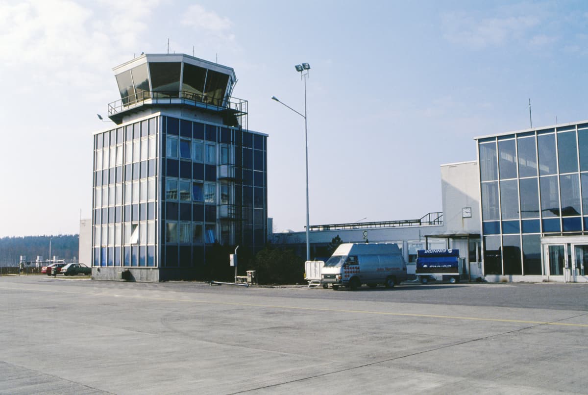 Kuopion lentoasema vuonna 1989.