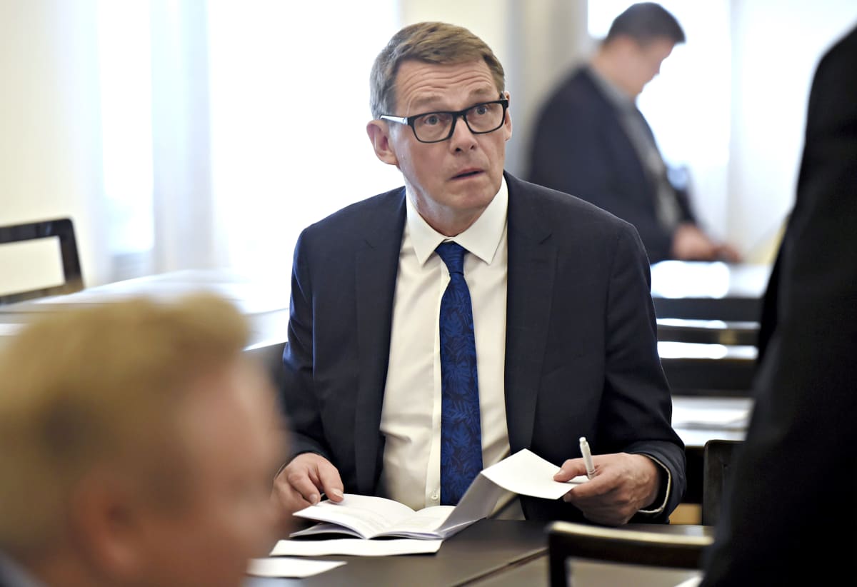Matti Vanhanen keskustan eduskuntaryhmän kokouksessa Helsingissä 7. kesäkuuta 2019. 