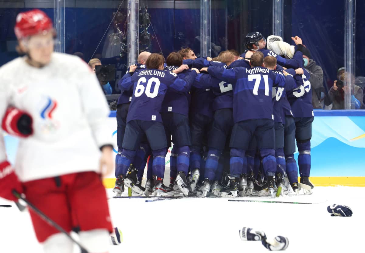 Leijonat voitti olympiakultaa! Suomelle historian ensimmäinen jääkiekon  olympiavoitto | Yle Urheilu