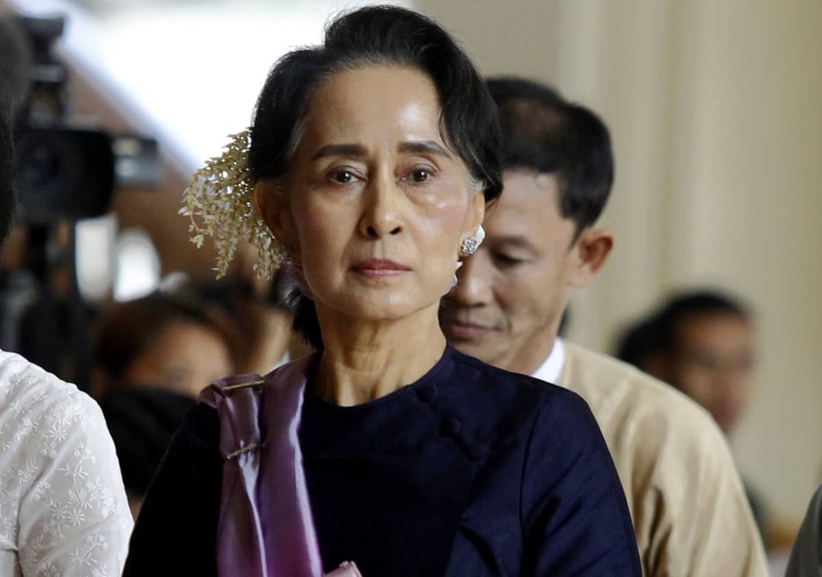 Aung San Suu Kyi Myanmarin uuden parlamentin istunnossa 3. helmikuuta.