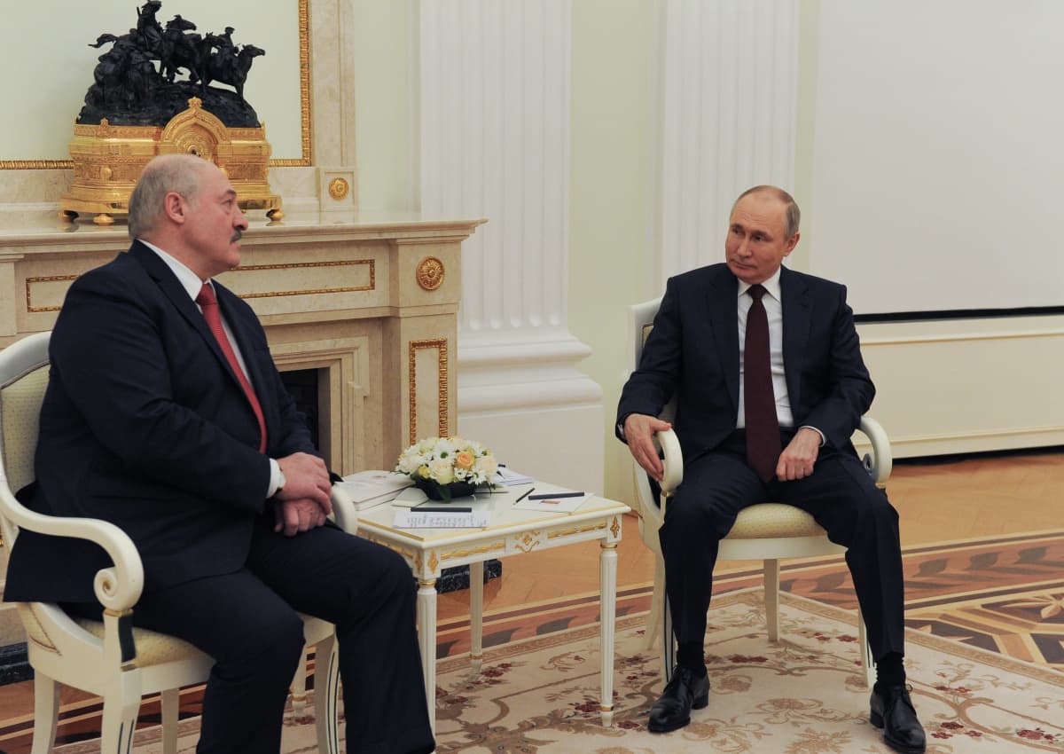 Valko-Venäjän presidentti Aljaksandr Lukašenka ja Venäjän presidentti Vladimir Putin