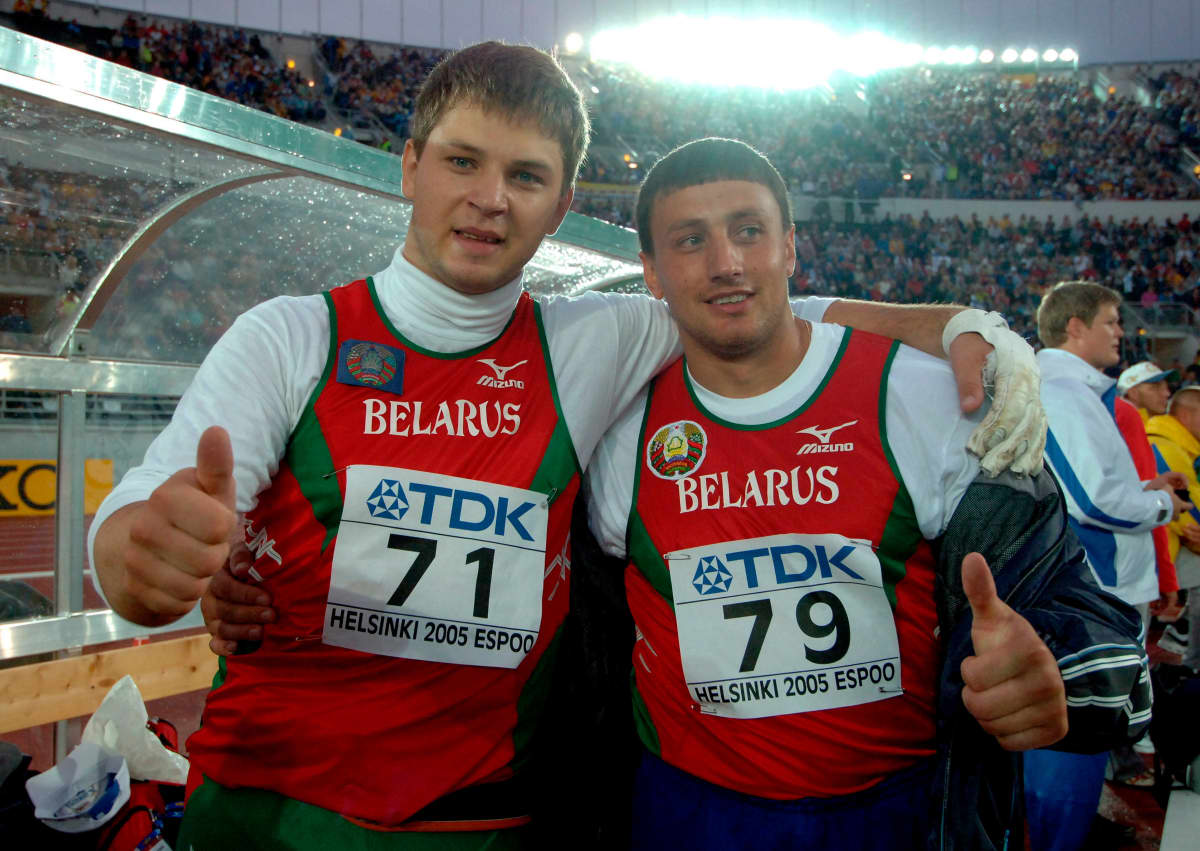 Valkovenäläiset Vadim Devjatovski ja Ivan Tihon ovat molemmat kärynneet urallaan kolmesti kielletyistä aineista. Kaksikkoa yhdistää paitsi, että molemmat ovat saaneet vain yhden tuomion, myös se, että kumpikin on toiminut Valko-Venäjän yleisurheiluliiton puheenjohtajana.