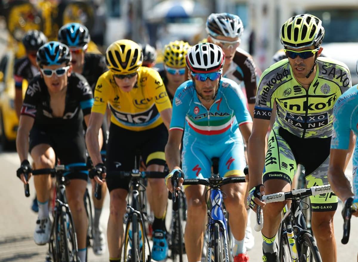 Tinkoff Saxo-tallin Alberto Contador johtaa Astana Pro:n Videnzo Nibalia 16 etapilla. 2015