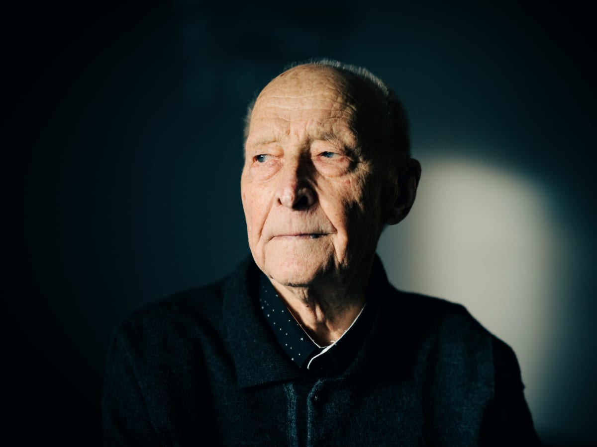 19 Vuotias Nuorukainen Katseli Kun Petolinnut Raatelivat Kaatuneita Muistot Eivat Jata Rauhaan Ja Siksi Han Puhuu Nyt Yle Uutiset Yle Fi