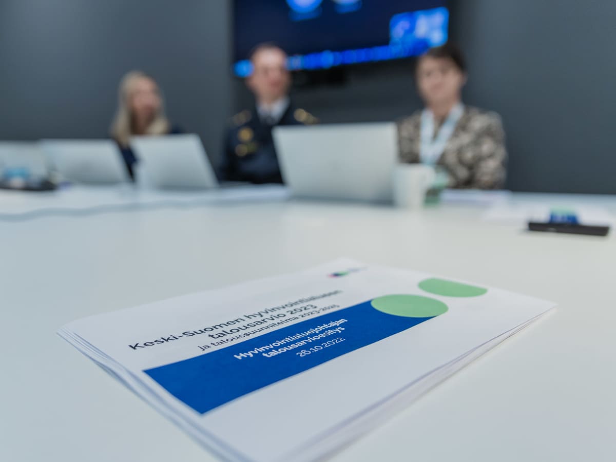Keski-Suomen hyvinvointialue käynnistää muutosneuvottelut – tavoitteena ei  ole vähentää henkilöstöä, sanoo henkilöstöjohtaja