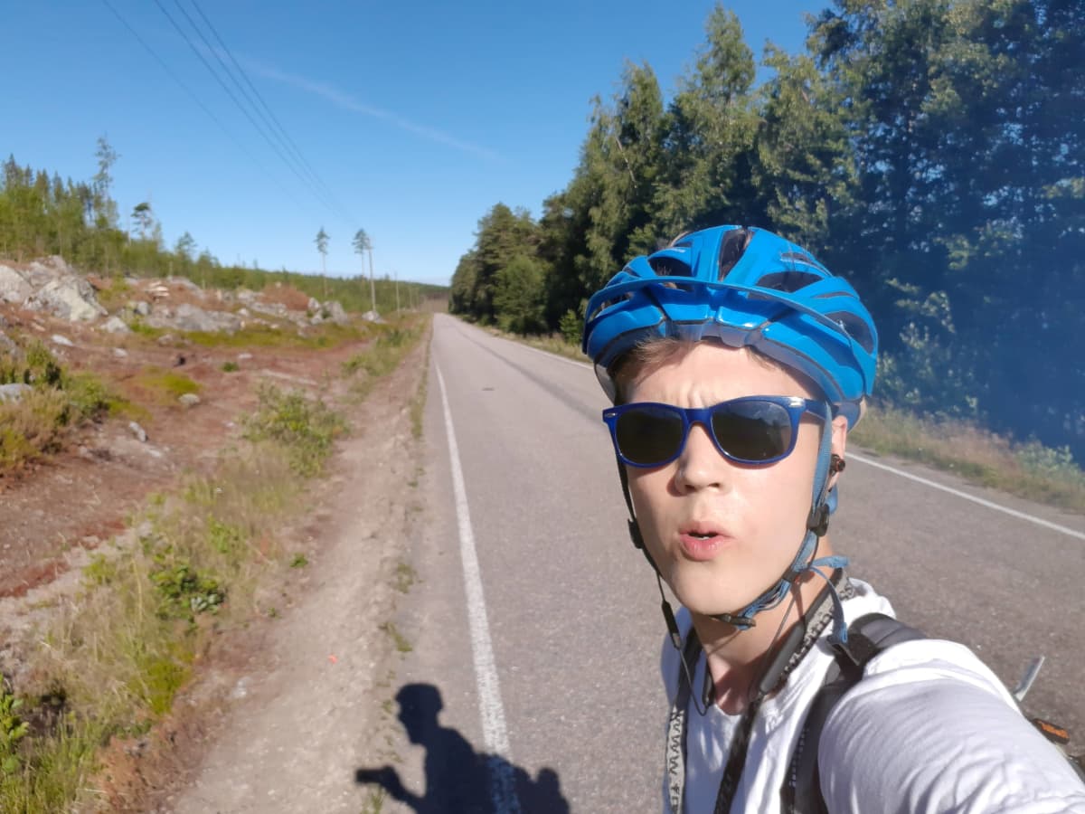 154 kilometriä pitkä uusi pyöräilyreitti kulkee halki Suomen suurimman  järven – selvitimme, kannattaako sinne lähteä