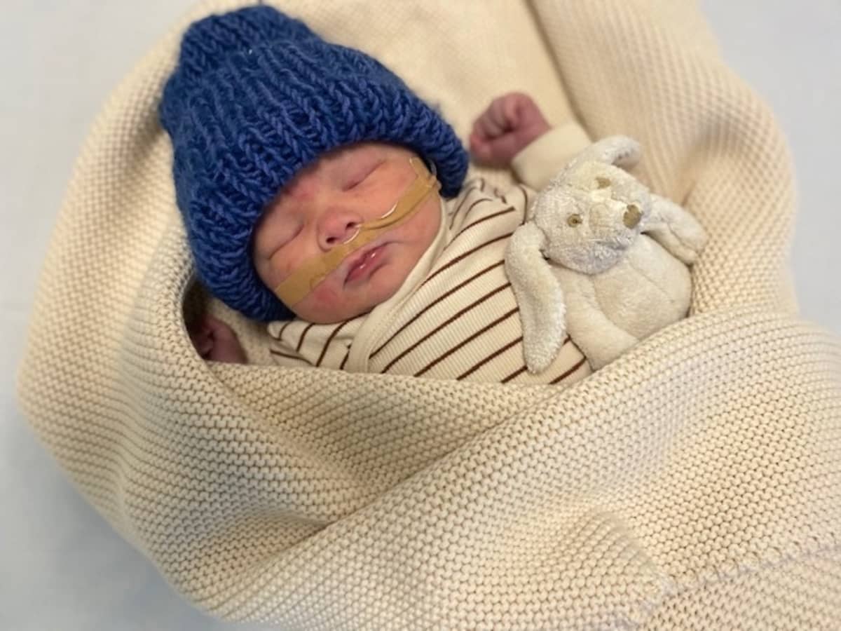 Uudellamaalla vuoden ensimmäinen vauva syntyi heti puolen yön jälkeen,  Pirkanmaalla hieman ennen aamukolmea – korona-ajan vauvabuumi jatkuu