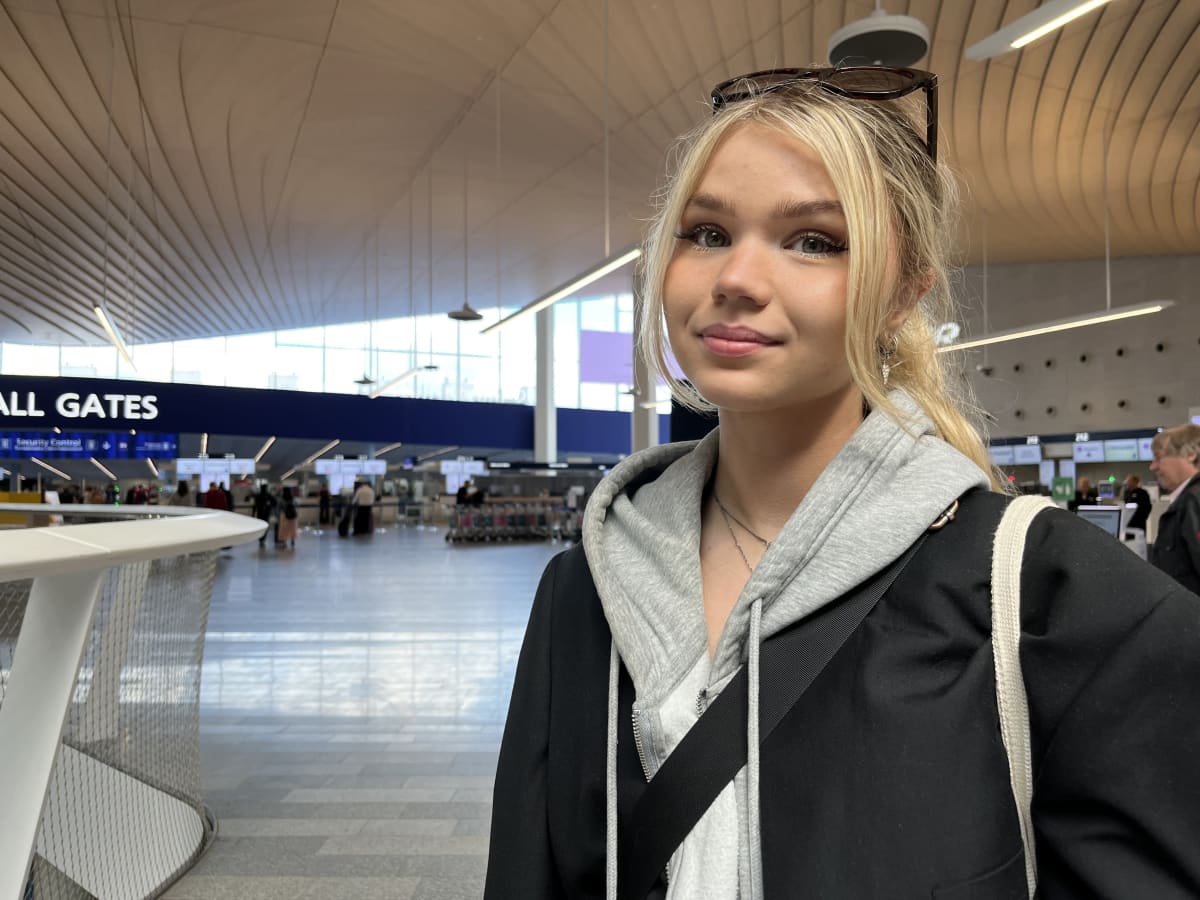 Vivian Wagner Helsinki-Vantaan uudessa terminaalissa