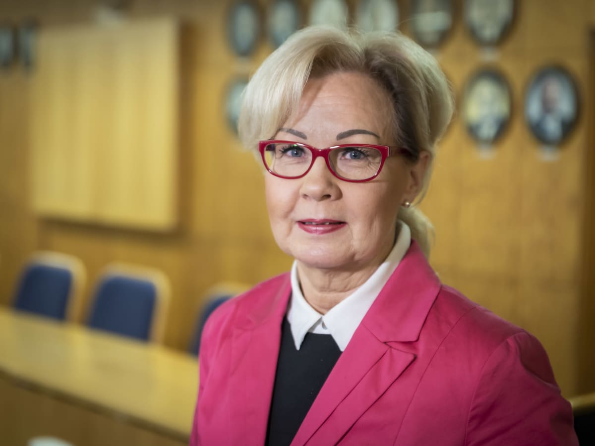Kuhmoisten kunnanjohtaja Anne Heusala.