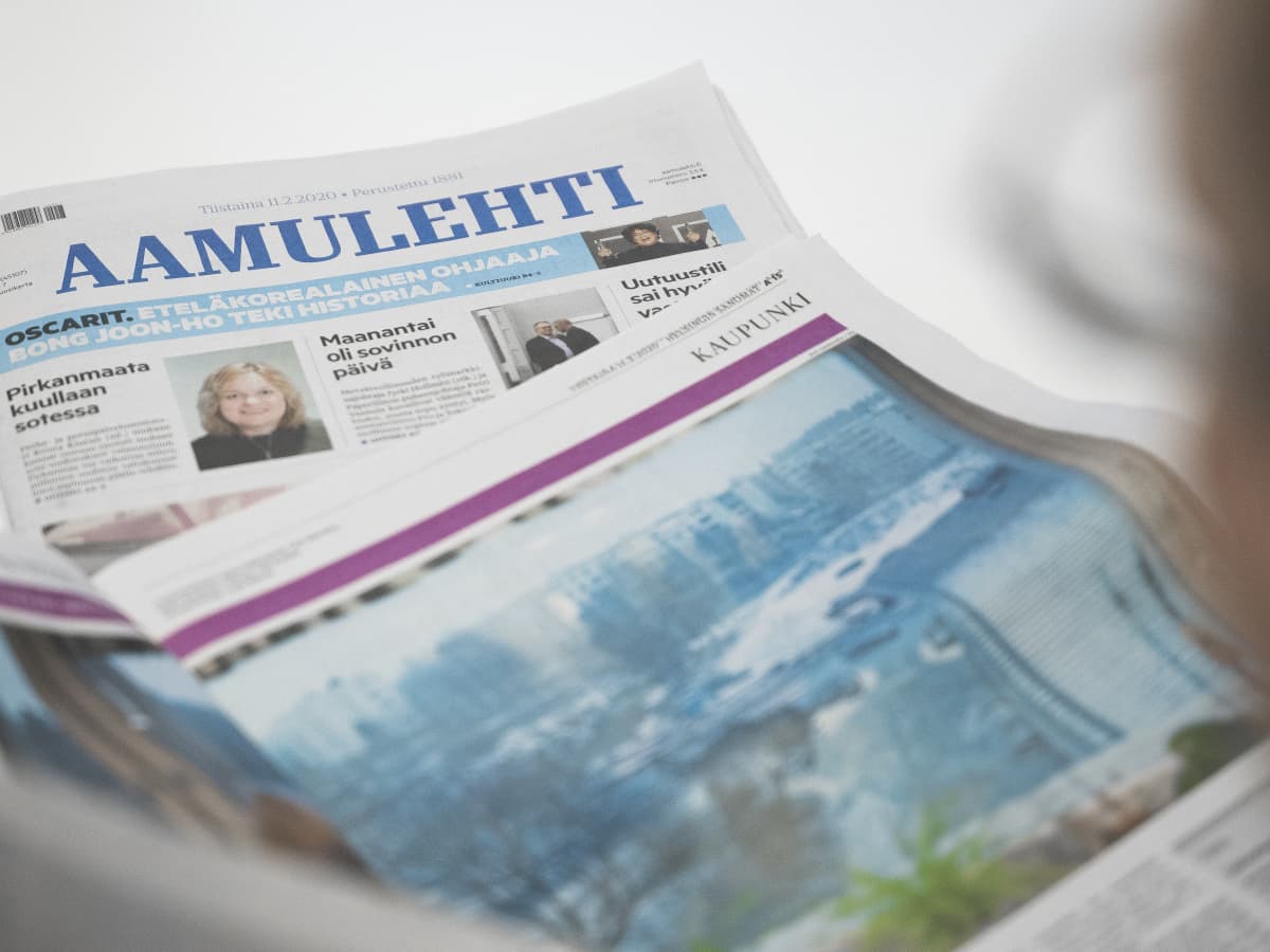 Aamulehden julkaisemiseen riittää vielä paperia, vaikka lakko ja sodan  seuraukset heikentävät saatavuutta