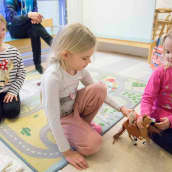 Lapsia leikkimässä Ruokopillin päiväkodissa Vantaalla.