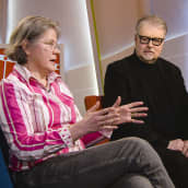 Taru Mäkelä ja Lasse Saarinen Aamu-tv:n haastattelussa 20. maaliskuuta 2018.