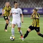 Naomi Megroz, FC Zürich ja Anna Vlasoff, FC Honka.