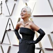 Lady Gaga saapumassa Oscar-gaalaan 24. helmikuuta.