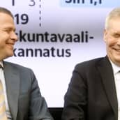  Petteri Orpo ja Antti Rinne Vaalitentissä Helsingissä.