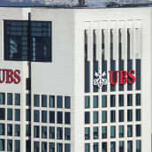 Sveitsiläisen UBS pankin konttori Frankfurtissa.