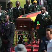 Zimbabwen entinen itsevaltainen presidentti Robert Mugabe sai valtiollisen hautajaisseremonian