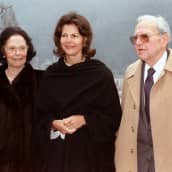 Kuningatar Silvia vanhempiensa Alice ja Walther Sommerlathin kanssa kuvattuna Heidelbergissä.