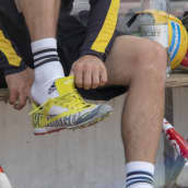 Sami Haapakoski on tuonut näillä jaloilla jo yli 1200 juoksua Superpesiksessä.