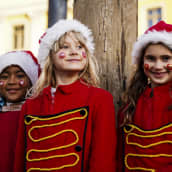 Helsingin jouluavausta 2020 vietettiin Senaatintorilla sunnuntaina aurinkoisessa säässä.