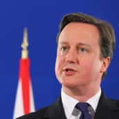 Britannian pääministeri David Cameron vuonna 2011 Brysselissä Libya-konferenssissa. 