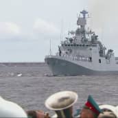 Pietarissa juhlittiin Venäjän laivastoa paraatilla