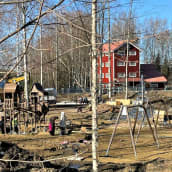 Puhoksen vanhan myllyn viereen Kiteellä on valmistunut leikkipuisto.