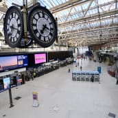 Tyhjä Waterloon rautatieasema.