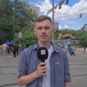 Ylen Ukrainan-toimittaja Maxim Fedorov kävi tutustumassa Venäjän ohjusiskun aiheuttamiin tuhoihin Kiovassa