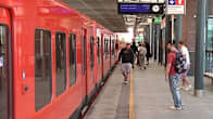 Ihmisiä Kalasataman metroasemalla