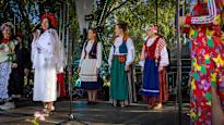 Flowers and a bonfire is a Midsummer tradition familiar to Ukrainians in Finland