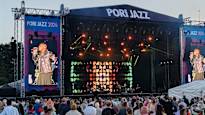 Pori Jazz -festivaalilla artistien toiveet otetaan tosissaan, mutta myslipatukkaa ei kiikuteta laulajalle USA:sta saakka