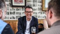 Britannian uusi pääministeri antaa heti verohelpotuksen pubeille