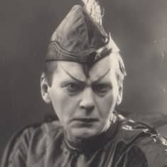 Näyttelijä Aarne Orjatsalo .Wilhelm Tell