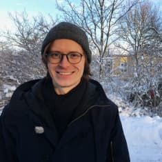 Johannes Laitila Seurasaaressa lumisessa maisemassa