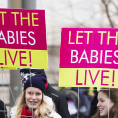 Abortinvastainen mielenosoitus.