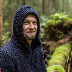 Jarko Taivasmaa on kehittänyt metsään uppoamisen menetelmän