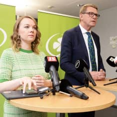 Puheenjohtaja Katri Kulmuni ja Keskustan esitys uudeksi valtiovarainministeriksi Matti Vanhanen.