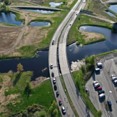 Kuvassa on Haaparannan ja Tornion välinen silta.