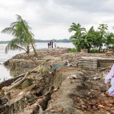 Kuvassa on tulvan runtelema Bangladesh.