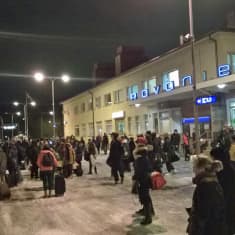 Rovaniemen rautatieasema yöjuna lähdössä marraskuu 2015